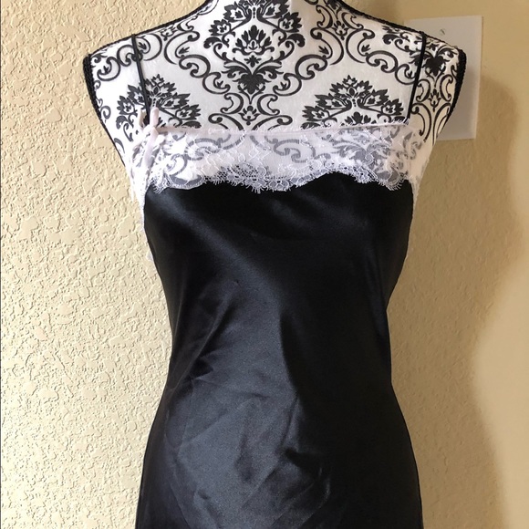 Victoria's Secret Other - VS black slip teddy XS